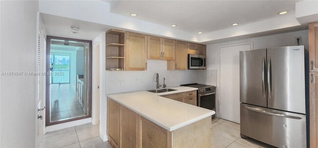 Photo - 800 West Ave Unidad 711