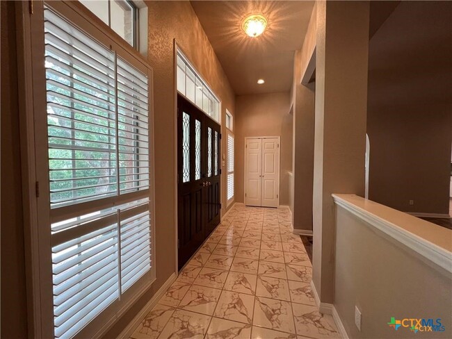 Photo - 742 W San Antonio St