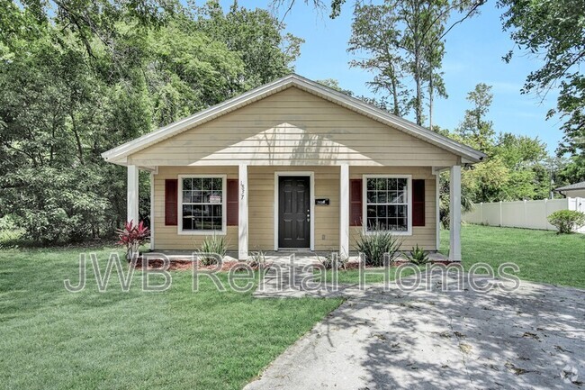 Building Photo - 1857 W 10th St Rental