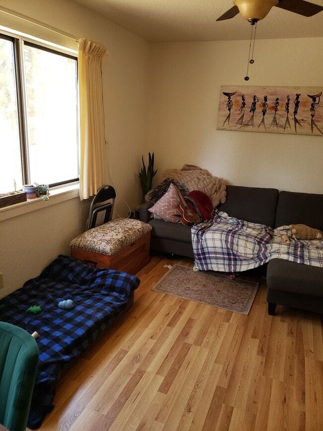 Photo - LONG-TERM RENTAL: Prime Location! Economic... Unit C