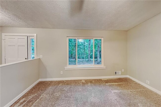 Photo - 4579 N Woodlake Ln SE
