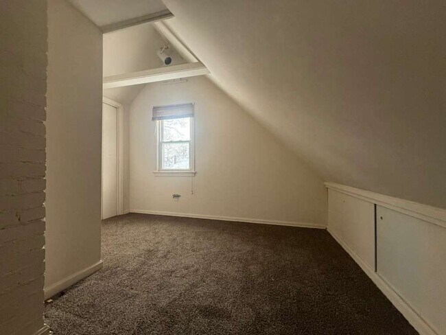 Photo - 3-BED, 1 BATH BEAUTIFUL SINGLE- FAMILY HOME IN MAPLE HEIGHTS!