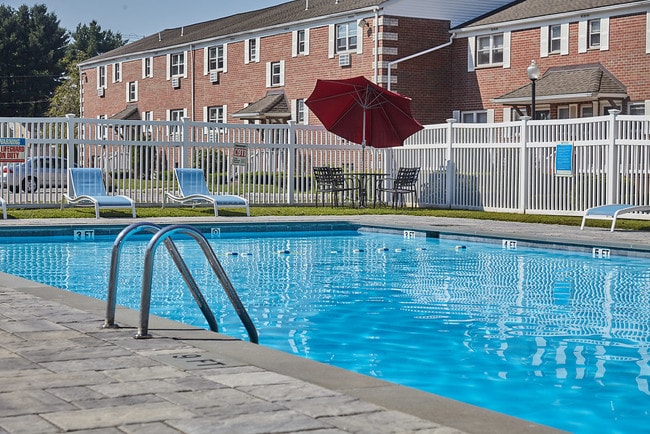 Photo - 185 Salmon Brook Dr Unidad 70-185B