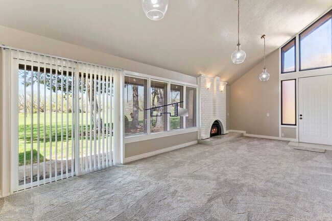 Photo - 26 White Barn Dr