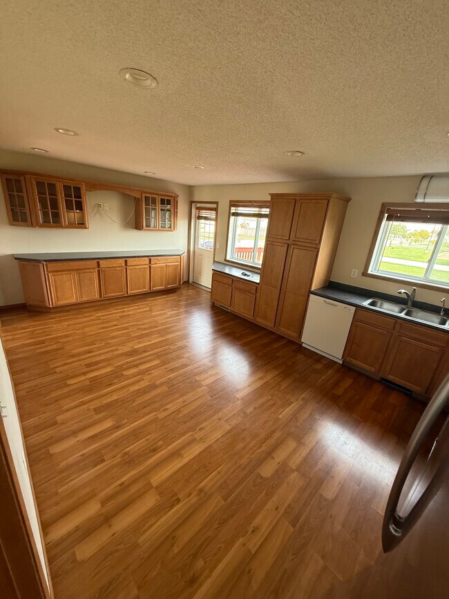 Photo - 6020 Bennett Ct S