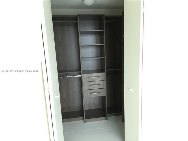 Photo - 1100S S Miami Ave Unidad 3104
