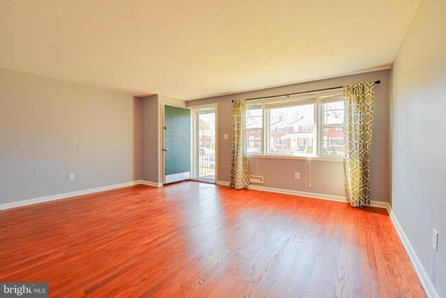 Photo - 1130 Linden Ave