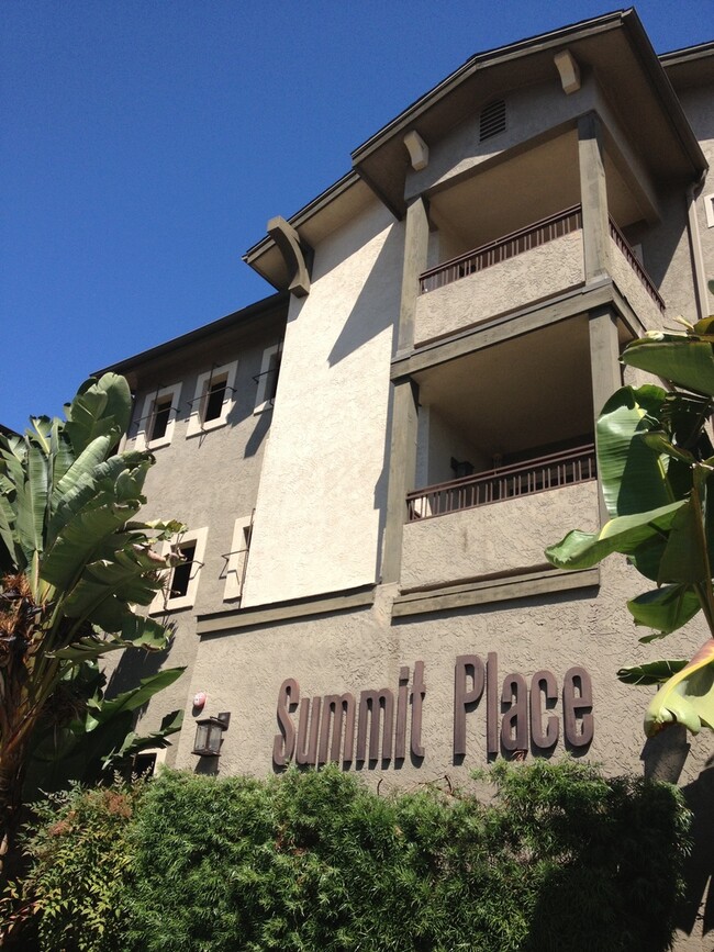 55th - 2BD/2BA, Granite/Stainless Kitchen,... - 55th - 2BD/2BA, Granite/Stainless Kitchen,... Condo Unit 12