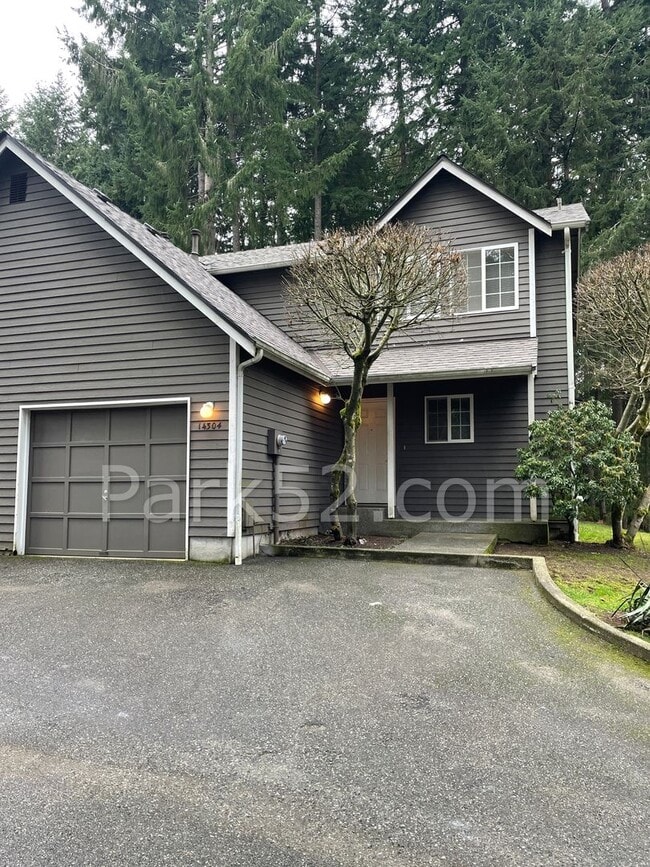 Building Photo - 2 Bedroom Townhome in Gig Harbor