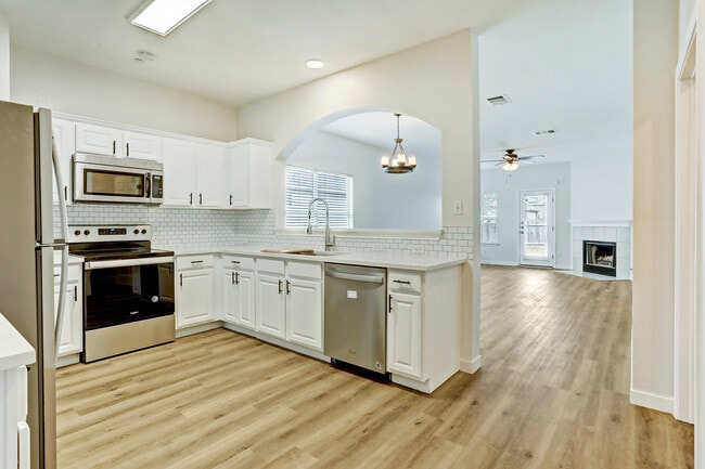 Kitchen - 128 Almquist St House