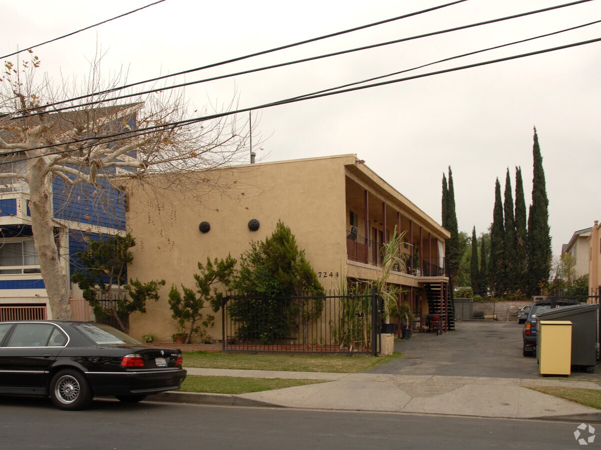 Photo - 7244 Independence Ave