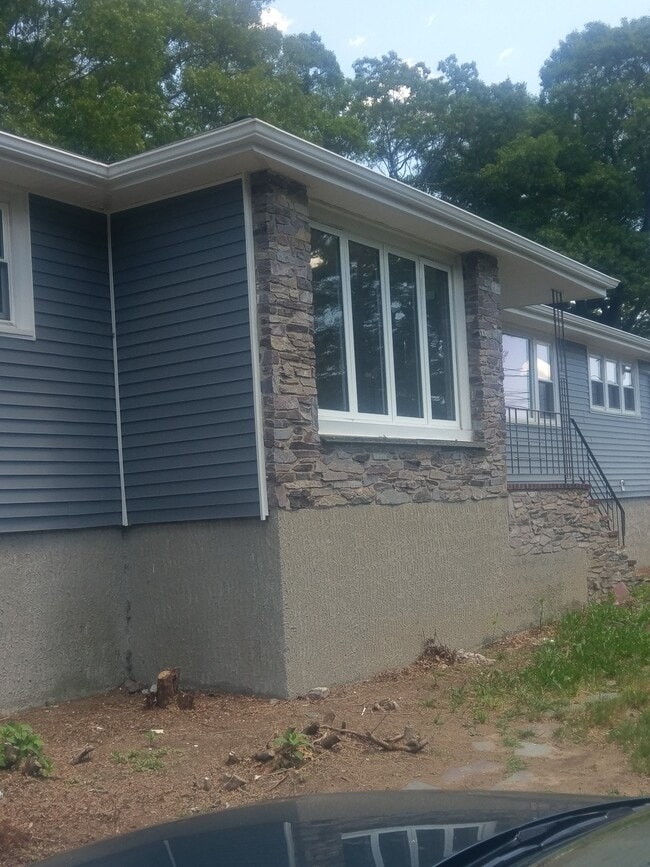 Photo - 277 Canton St