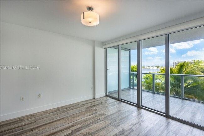 6620 Indian Creek Dr Unit 313