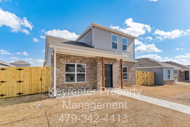 Building Photo - Spacious Home in Fayetteville!