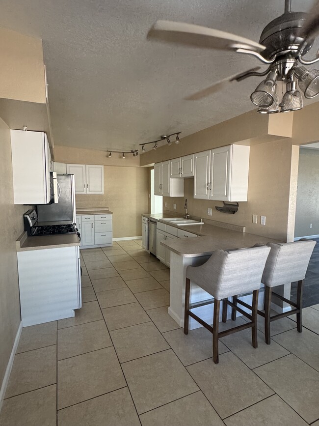 Photo - 438 W Ward Ave