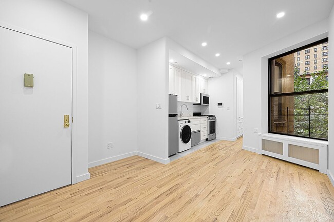 Photo - 27 W 84th St Unidad 4RE