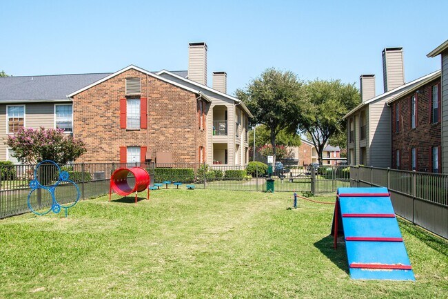 Villas at Waterchase Apartments