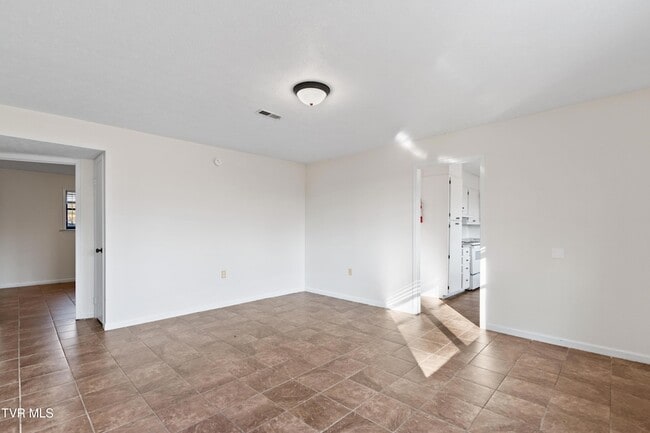 Photo - 1001 Kiser Blvd