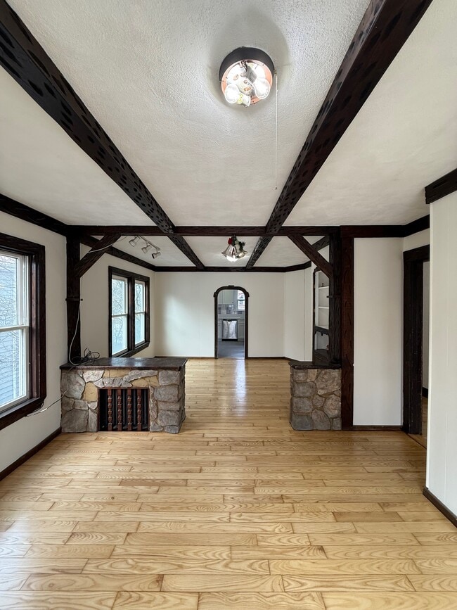 Building Photo - 5 Alcott St Unit 2