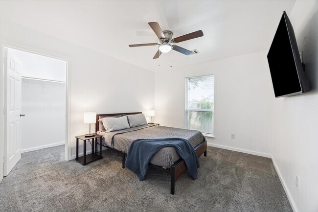 Photo - 2631 Stevens St