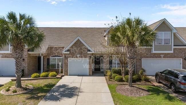 Building Photo - 264 Viareggio Road