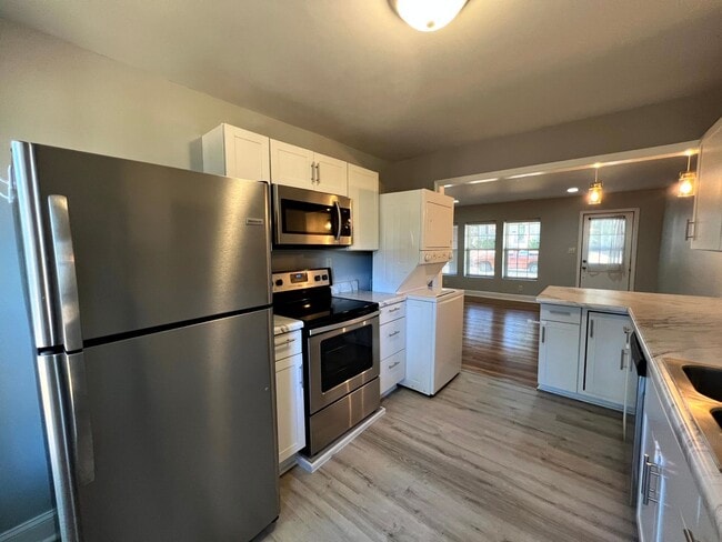 Photo - 223 Judd St