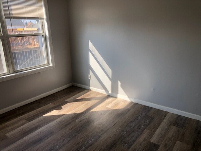 Photo - Helena Apartments