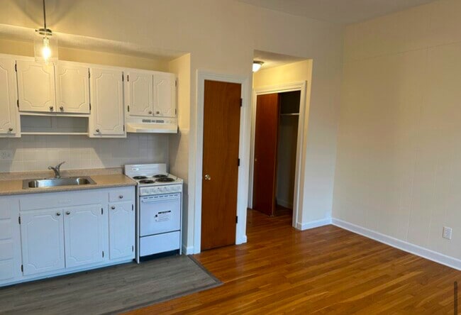 Photo - 171 Beacon St Unit 168-1