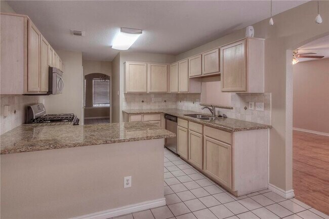 Photo - 19223 Twin Buttes Dr