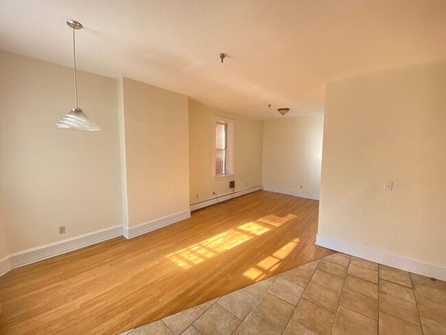 Building Photo - 55 Bright St Unit 3 Rental