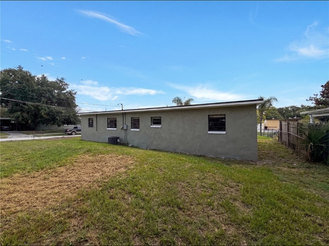 Photo - 702 S Solandra Dr