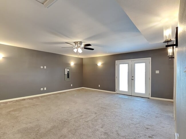 Photo - 5053 Ashlock Dr