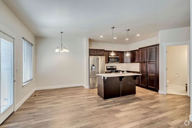 Building Photo - Gorgeous Three Bedroom Townhome; Herriman/...