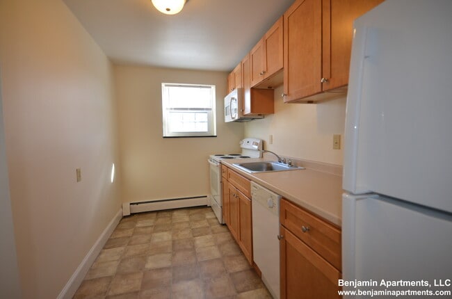 Photo - 1 Brattle Dr Unit 9