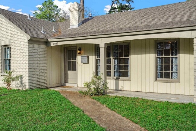 Photo - 5088 Helene Rd