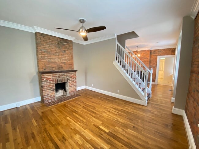 42 E 3rd Ave