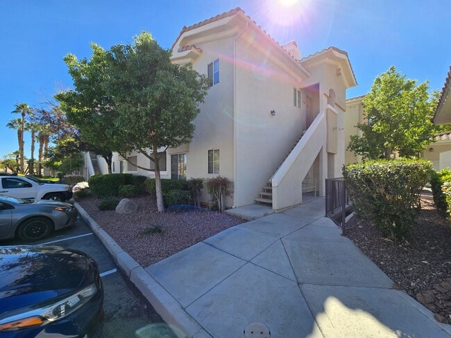 Photo - A Fabulous 2 Bedroom Condo with a Garage i...