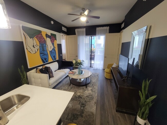 Photo - 8261 NW 44th St Unidad B3