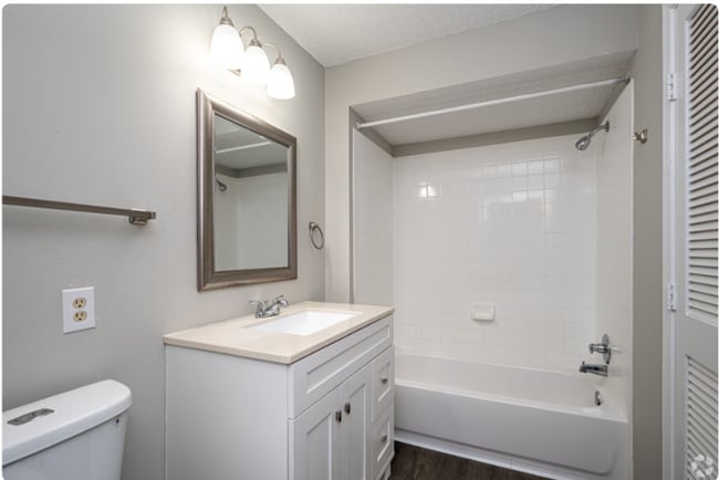 2121 Lobdell Blvd Unit H89