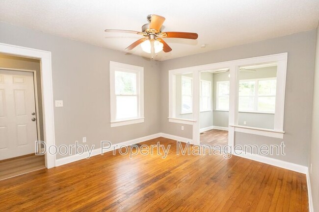 Photo - 1812 John Ross Rd
