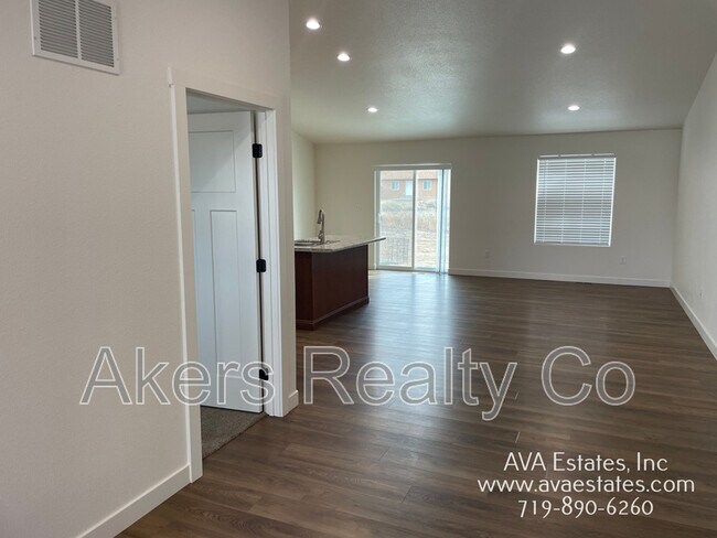 Photo - 970 S Coral Pl
