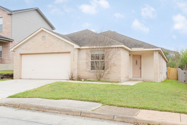 Fantastic One-Story Rental with 2-Car Gara... - Fantastic One-Story Rental with 2-Car Gara...