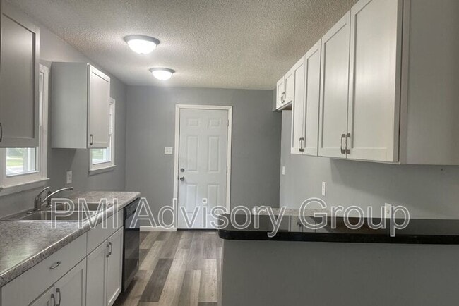 Photo - 2413 SW Mission Ave