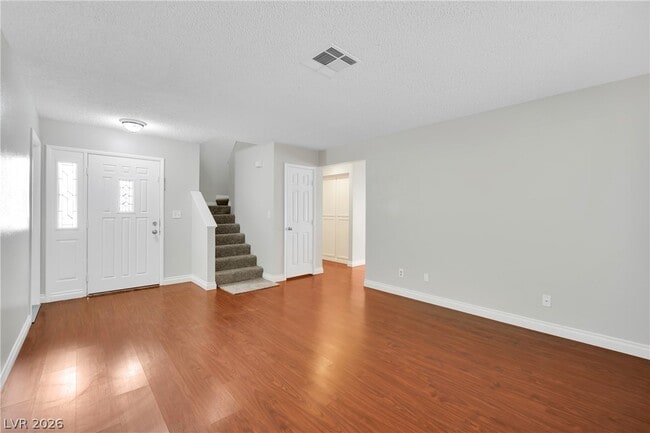Photo - 8136 Spur Ct