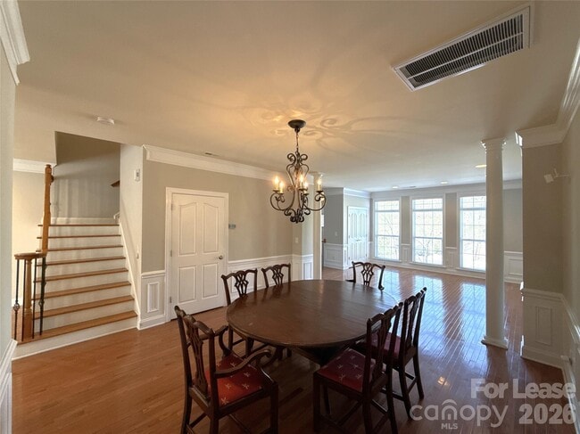 Photo - 2613 Huntman Way