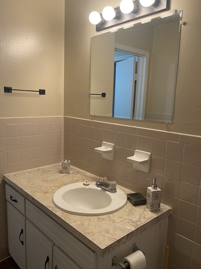 Upstairs Full Bath