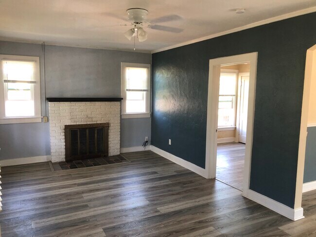 418 Goodall Ave Unit 1