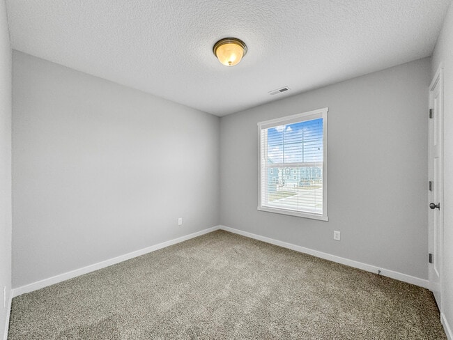 Photo - 2617 NW Lois Ln