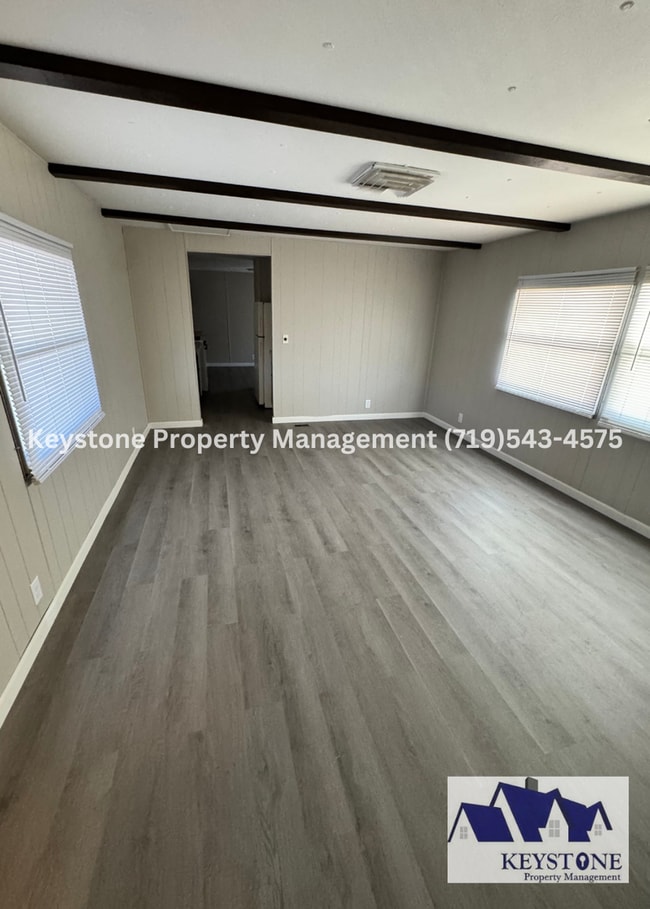 Photo - Spacious 2 Bed / 2 Bath Home with Oversized Garage & Updates Throughout $1200/$1200