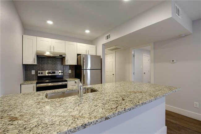 Building Photo - 909 Reinli St Unit 132 Rental